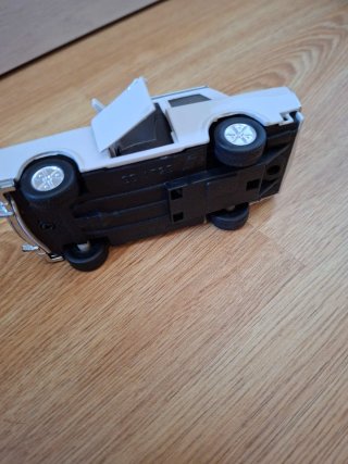 Coche miniatura blanco