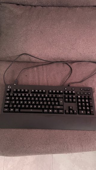 Teclado Gaming Logitech G213 Prodigy RGB Español