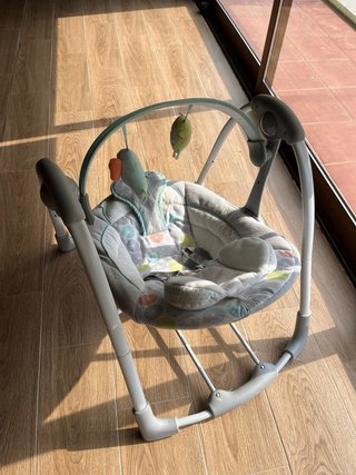 Mecedora de bebé Ingenuity