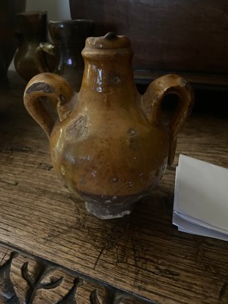 Jarrón antiguo de cerámica