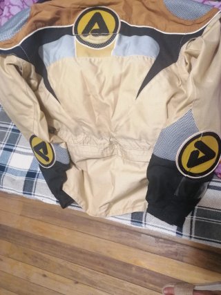 Chaqueta Moto Trail Beige y Negra Marca Acerbis
