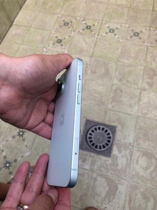 iPhone 15 128 GB Verde 7 meses de garantía