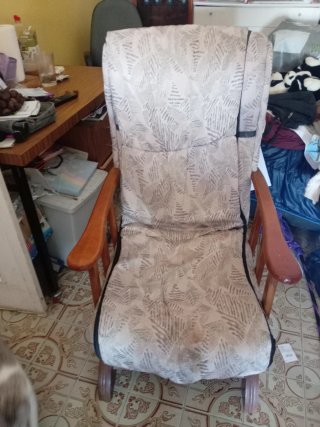 Sillón mecedora tela y madera