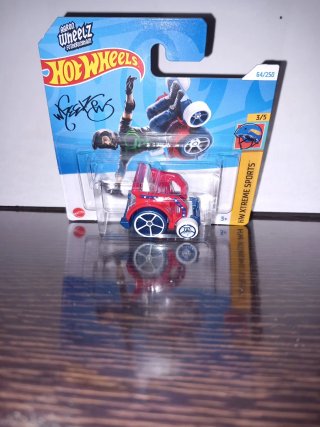 HOTWHEELS