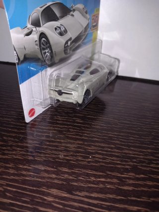 HOTWHEELS
