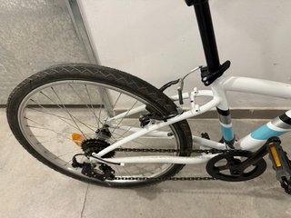 Bicicleta Decathlon 24 Blanca