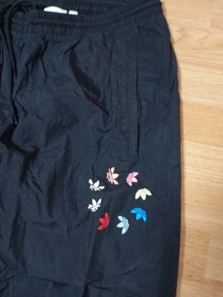 Pantalón chándal Adidas unisex negro multicolor