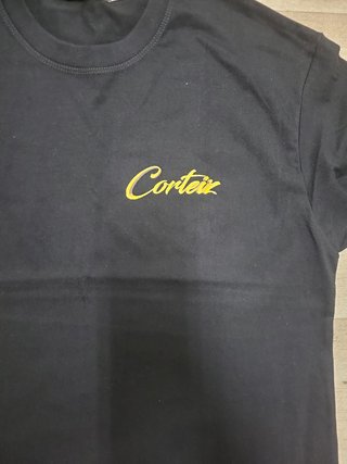 Camiseta Corteiz Negra y Amarilla