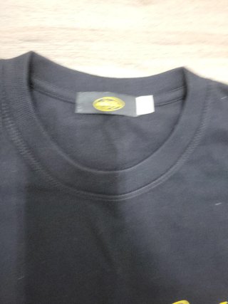 Camiseta Corteiz Negra y Amarilla