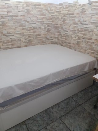 Armario, cama y cómoda