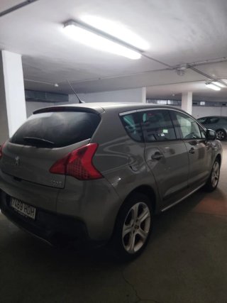 Peugeot 3008 2011