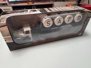 Camión Unic ZU 1200 escala 1:43