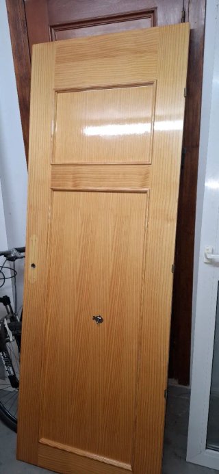 Puertas de madera y aluminio