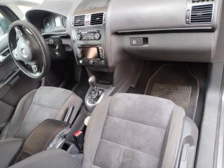 Volkswagen Touran 2011