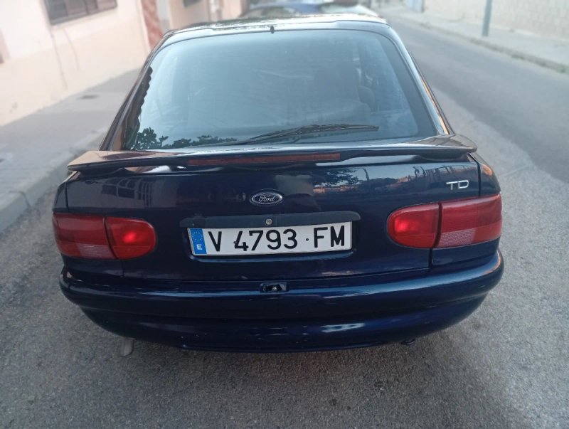 Ford Escort 1996 - foto 1
