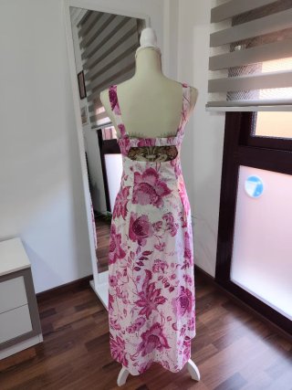Vestido Zara floral blanco y rosa
