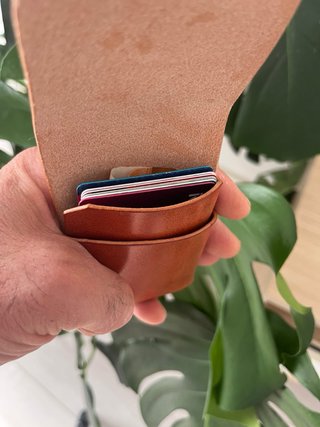Cartera de cuero artesanal