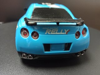 Coche teledirigido azul