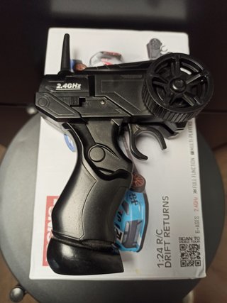 Coche teledirigido azul
