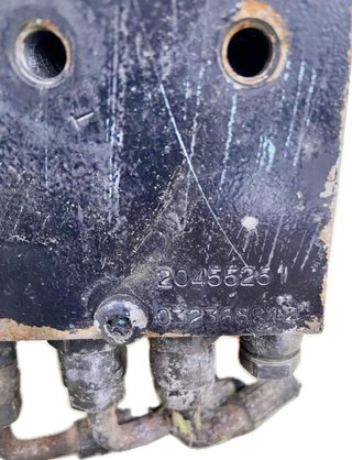 20455261 bomba elevadora de cabina volvo fh12
