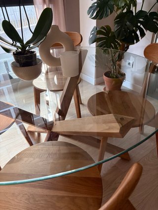 Mesa de comedor redonda de cristal y madera maciza