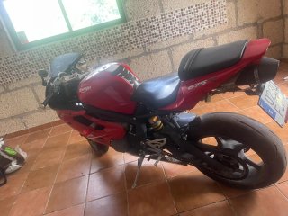 Triumph Daytona 675cc Roja - Vendo o Cambio