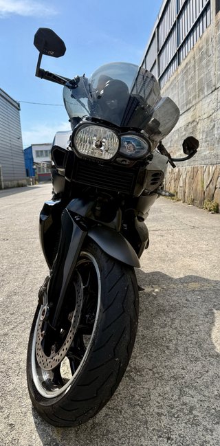 BMW K 1200 R Negra