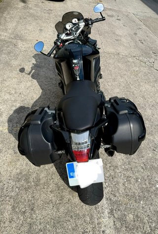 BMW K 1200 R Negra