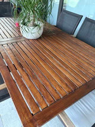 Mesa extensible y 6 sillas de terraza