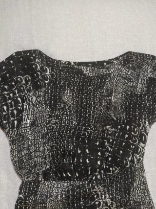 Vestido negro estampado