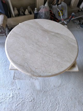 Tablero de mesa redondo de mármol