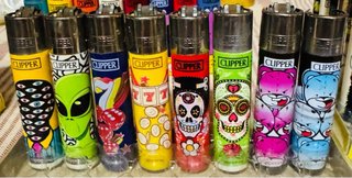 Lote 48 mecheros Clipper surtidos