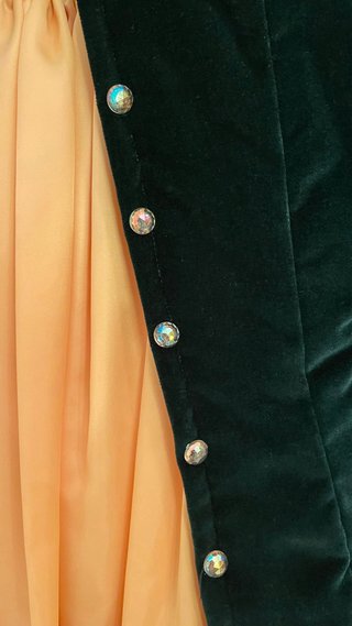 Traje Malagueña Negro/Dorado Sin Estrenar