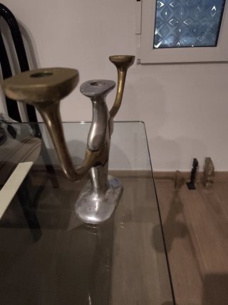 Candelabro Brutalista Metal Dorado y Plateado