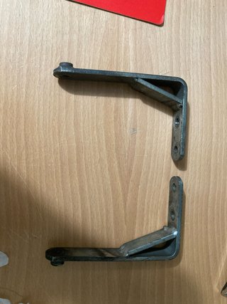Soportes para baúl de metal