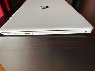 HP 15-BS004NK Celeron 256GB SSD 8GB RAM
