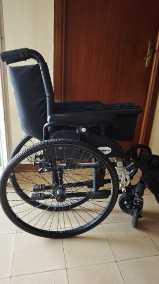 Silla de ruedas plegable IM by Total Care