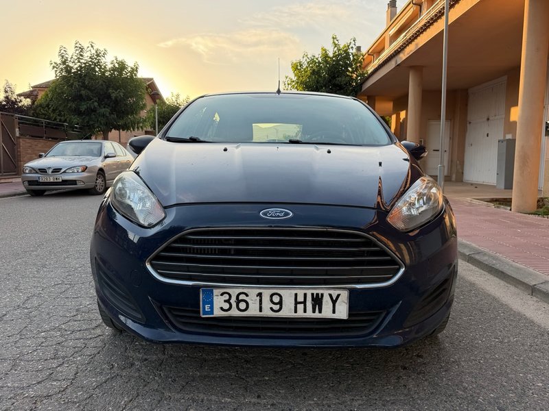 Ford Fiesta 2014 - foto 1