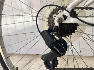 Bicicleta Btwin Blanca 40”