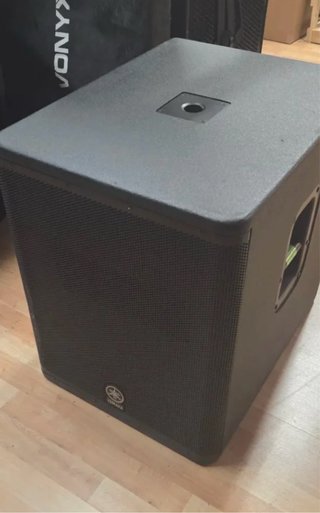 Yamaha DXS15 Subwoofer 1100W
