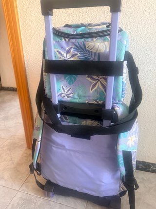Mochila escolar Totto con ruedas y estampado flora