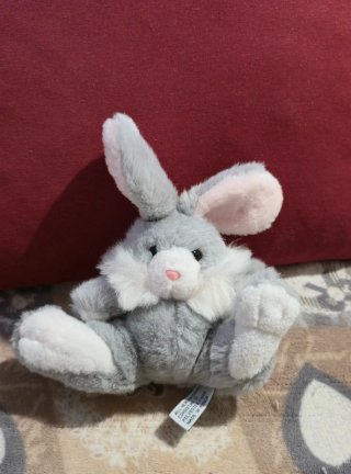 Peluche Harrods conejito gris y rosa