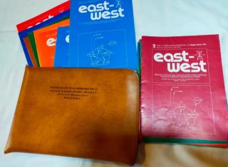 20 riviste East -West anni 80+ borsello