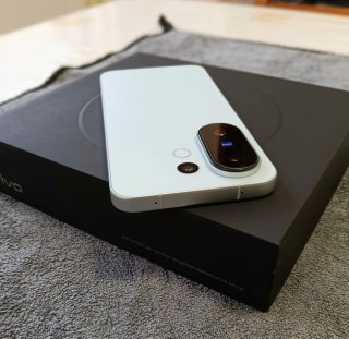 Vivo X200 FE