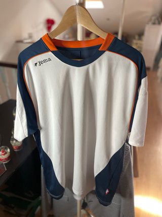 Camiseta Joma azul y blanca