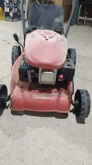 Cortacésped Rojo