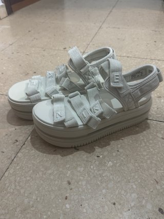 Sandalias Nike Plataforma Blancas Talla 38