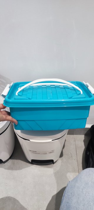 Caja organizadora azul y rosa