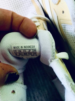 Zapatillas Adidas Beige y Blancas unisex