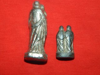 Lote dos figurillas antiguas religiosas d calamina